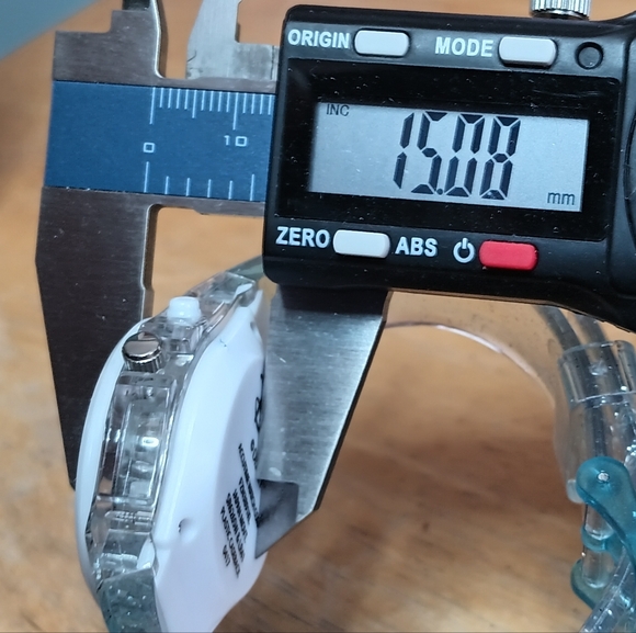 X Disney Accutime light up watch, 3 hand movement, Elsa & Anna sparkle jelly - Picture 4 of 6